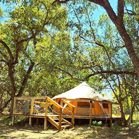 Al'S Hideaway Glamping Tents Otel Pipe Creek Dış mekan fotoğraf