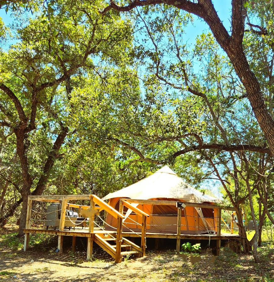 Al'S Hideaway Glamping Tents Otel Pipe Creek Dış mekan fotoğraf